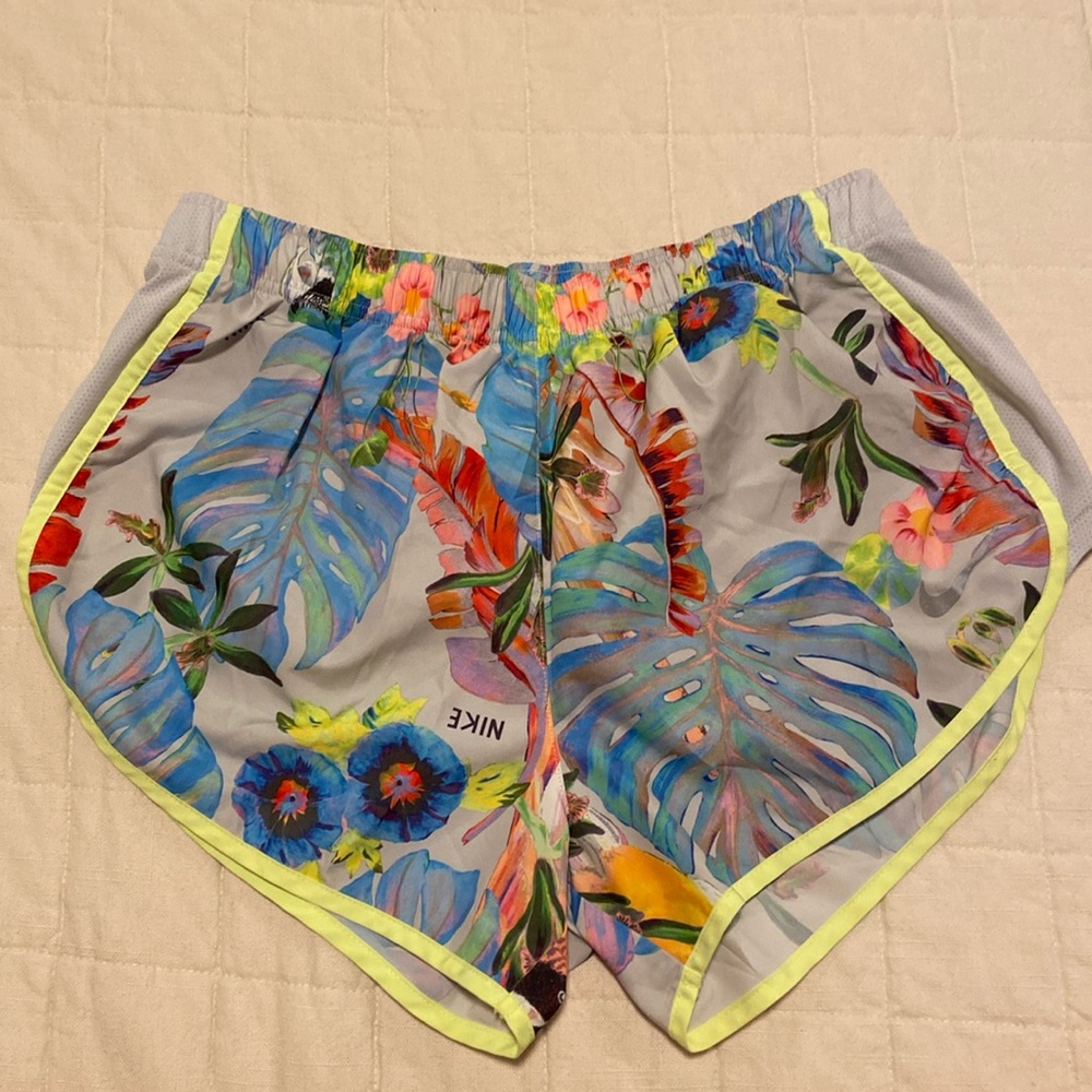 Nike Women’s Dri-Fit Athletic Shorts Tropical Print